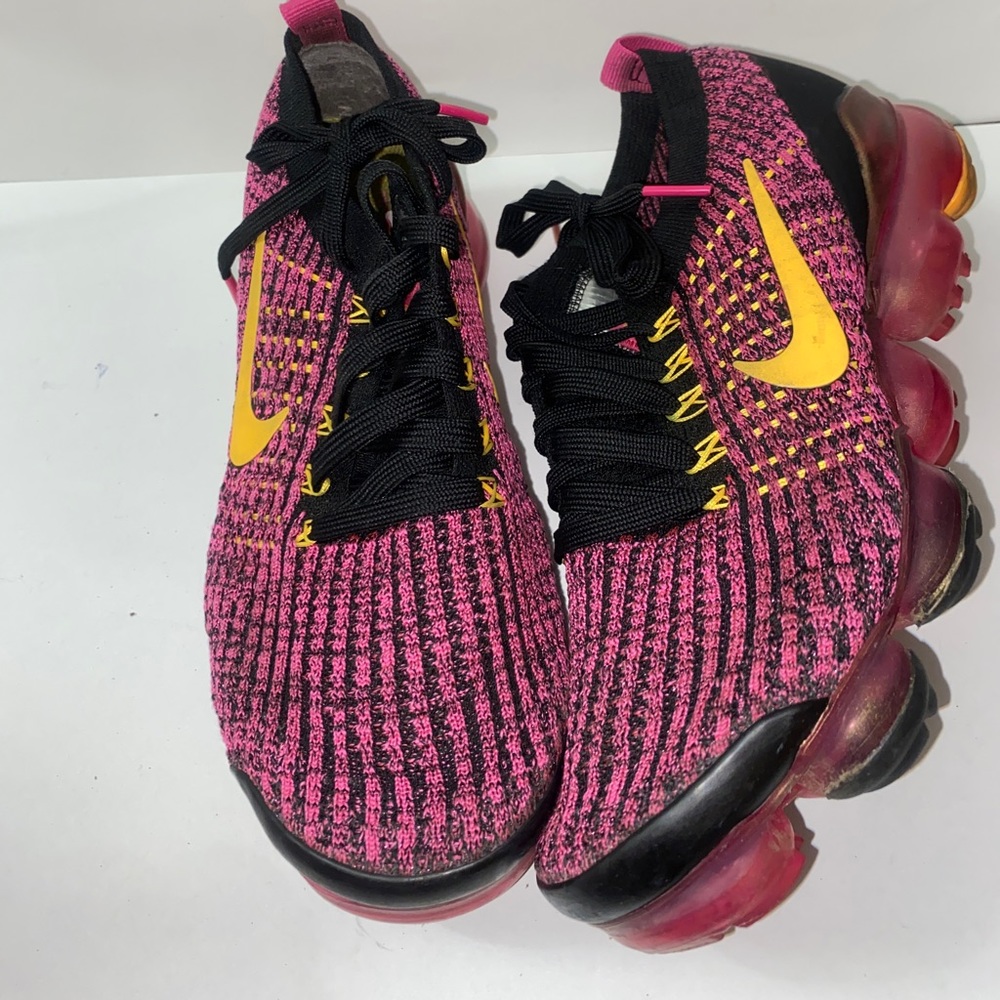 Women vapor max nikes